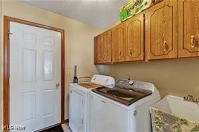 1030 Guadalupe Drive, Parma, OH 44134