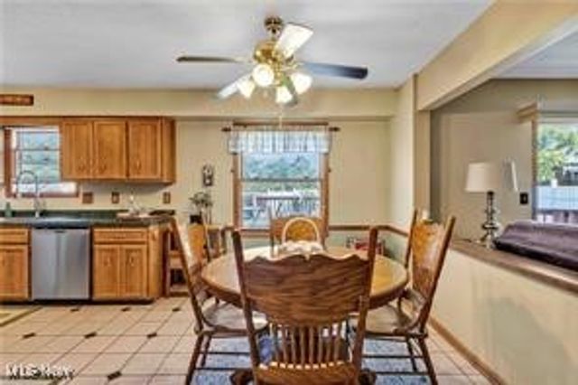 1030 Guadalupe Drive, Parma, OH 44134