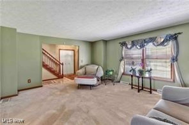 1030 Guadalupe Drive, Parma, OH 44134