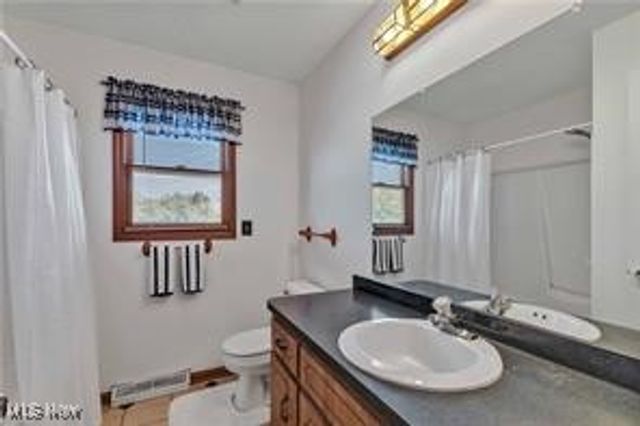 1030 Guadalupe Drive, Parma, OH 44134