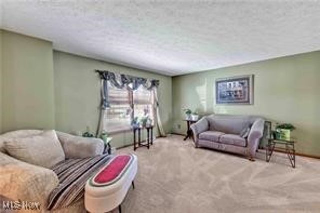 1030 Guadalupe Drive, Parma, OH 44134