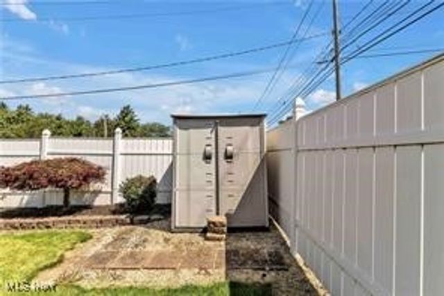 1030 Guadalupe Drive, Parma, OH 44134