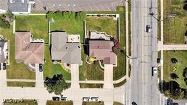 1030 Guadalupe Drive, Parma, OH 44134