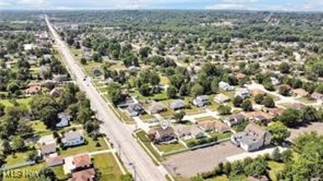 1030 Guadalupe Drive, Parma, OH 44134