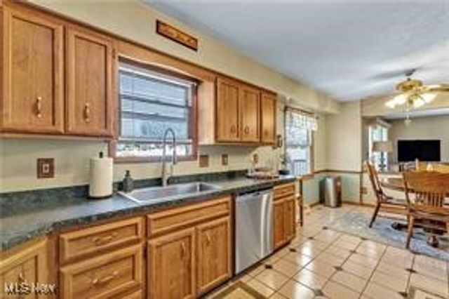 1030 Guadalupe Drive, Parma, OH 44134