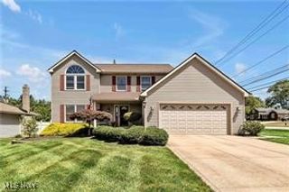1030 Guadalupe Drive, Parma, OH 44134