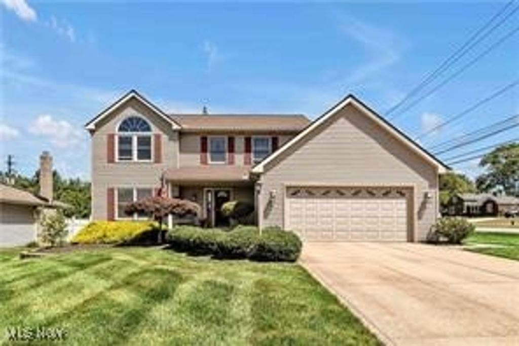 1030 Guadalupe Drive, Parma, OH 44134