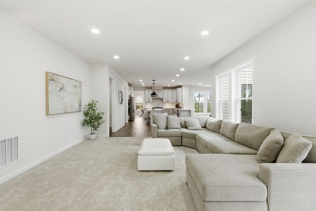 5 Dylan Way, Grafton, MA 01519