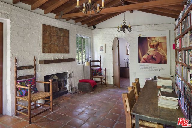 2840 Seattle Drive, Los Angeles, CA 90046