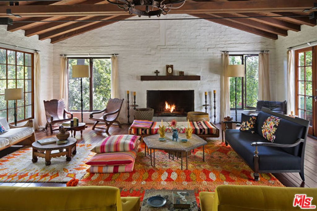 2840 Seattle Drive, Los Angeles, CA 90046