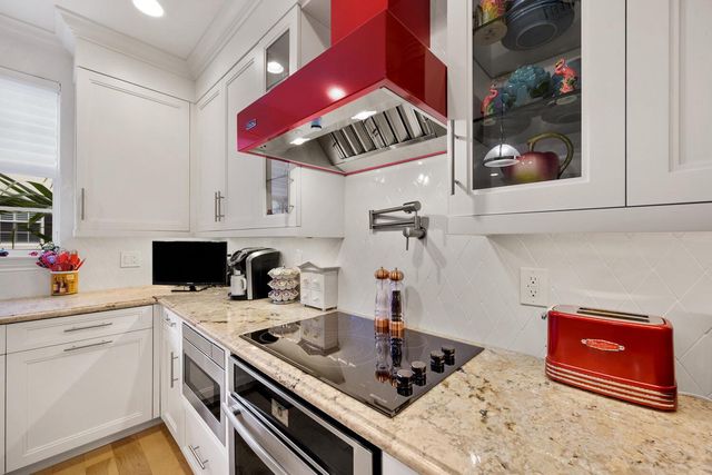 112 S Cannery Row Circle, Delray Beach, FL 33444