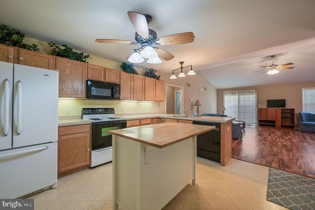 38 PLANTERS RUN CT, Dover, DE 19901