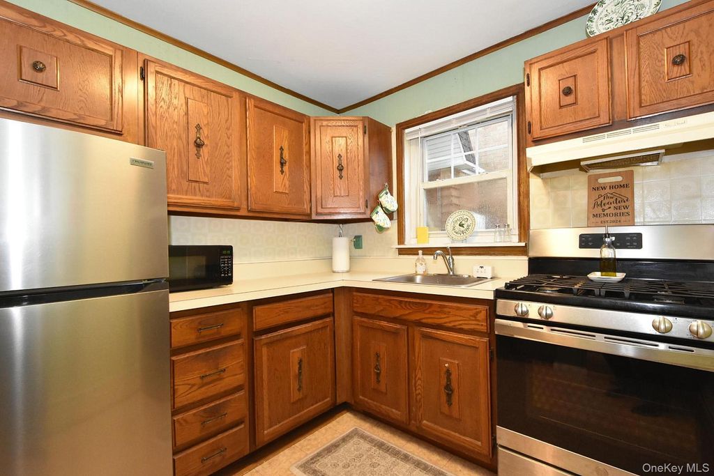 10 Glen Hollow Drive C56, Holtsville, NY 11742 — photo 4