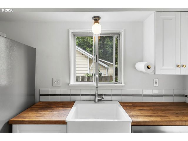 5815 N Delaware Ave, Portland, OR 97217