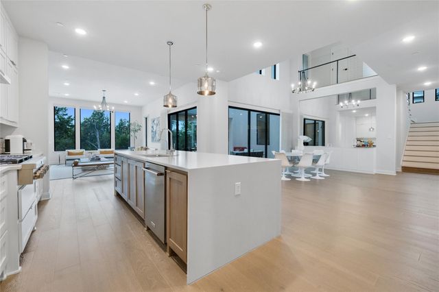 17917 Davenport Divide CT, Austin, TX 78738