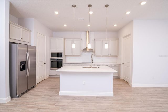 6487 CYRILS DRIVE, St Cloud, FL 34771