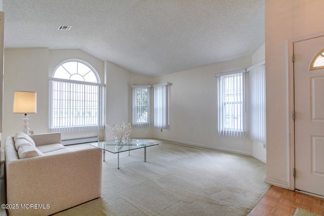 60 Canterbury Lane, Toms River, NJ 08757