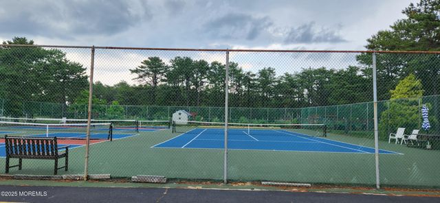 60 Canterbury Lane, Toms River, NJ 08757