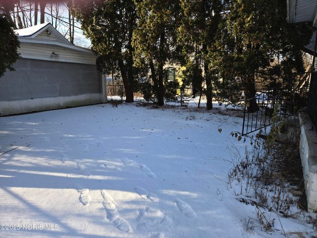 647 Curtis Street, Toledo, OH 43609