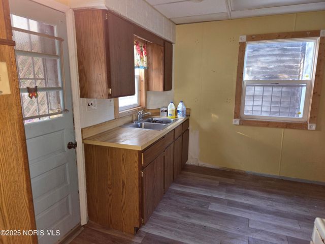 647 Curtis Street, Toledo, OH 43609