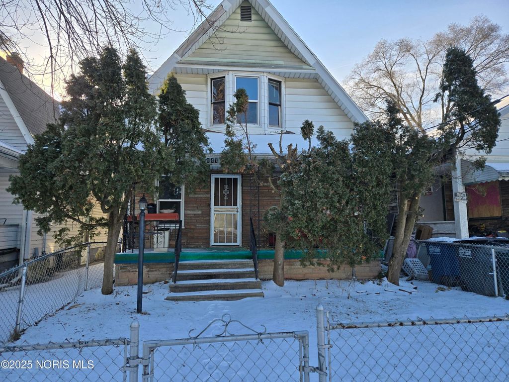 647 Curtis Street, Toledo, OH 43609