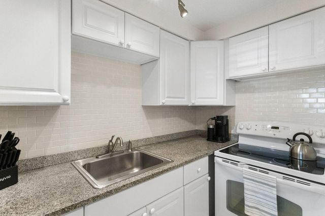 505 67TH AVENUE 5, St Pete Beach, FL 33706