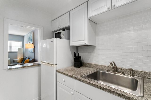 505 67TH AVENUE 5, St Pete Beach, FL 33706