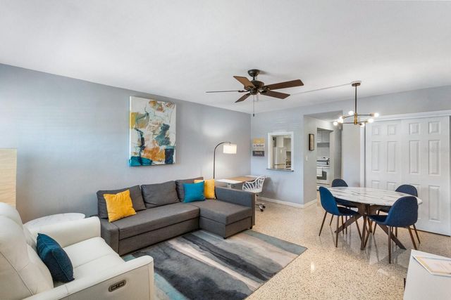 505 67TH AVENUE 5, St Pete Beach, FL 33706