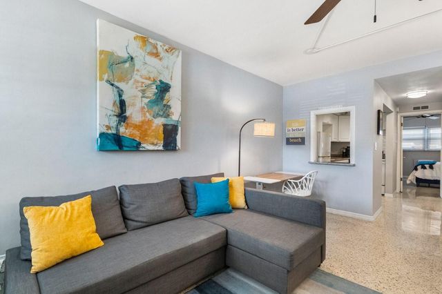 505 67TH AVENUE 5, St Pete Beach, FL 33706