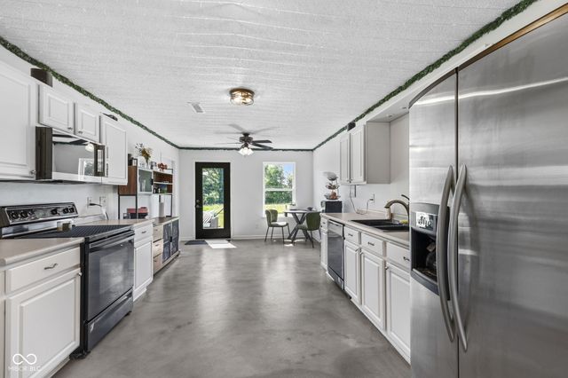 2545 Harvest Moon Drive, Greenwood, IN 46143
