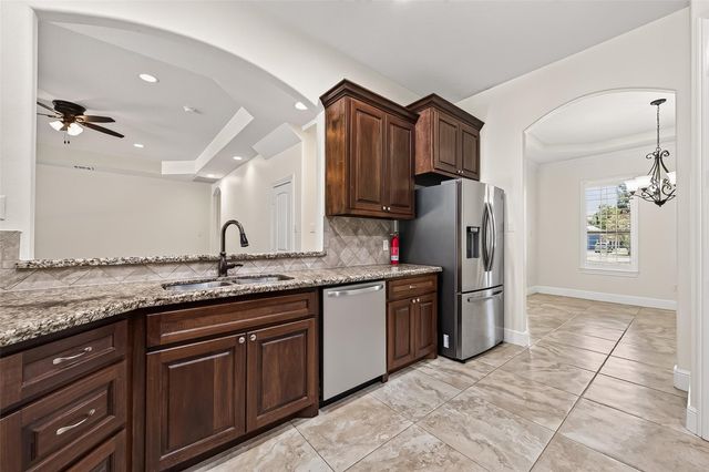 22040 Robins Road, Hockley, TX 77447