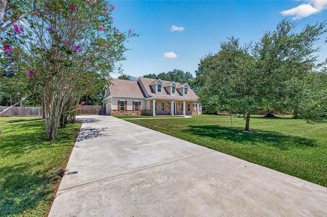 22040 Robins Road, Hockley, TX 77447