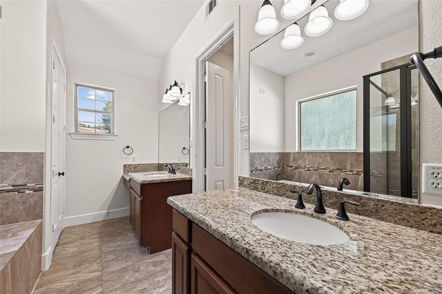 22040 Robins Road, Hockley, TX 77447