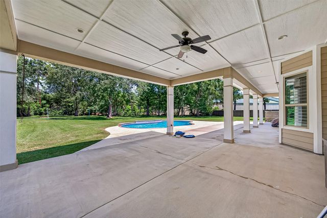 22040 Robins Road, Hockley, TX 77447