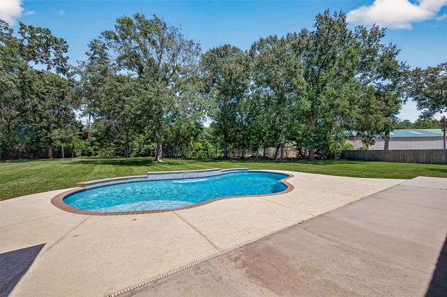22040 Robins Road, Hockley, TX 77447