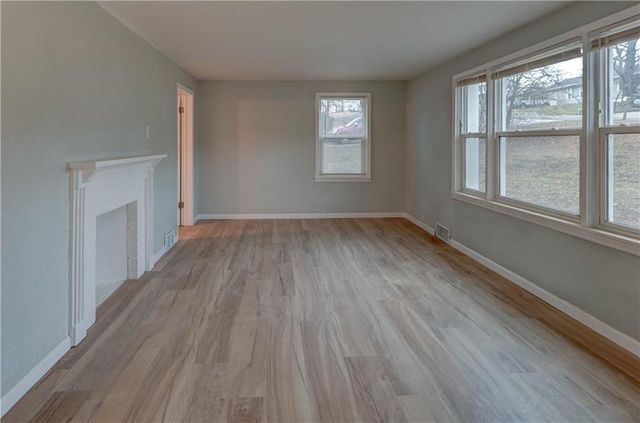 1204 E Salisbury Road, Independence, MO 64050