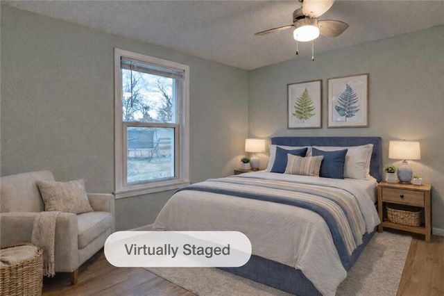 1204 E Salisbury Road, Independence, MO 64050