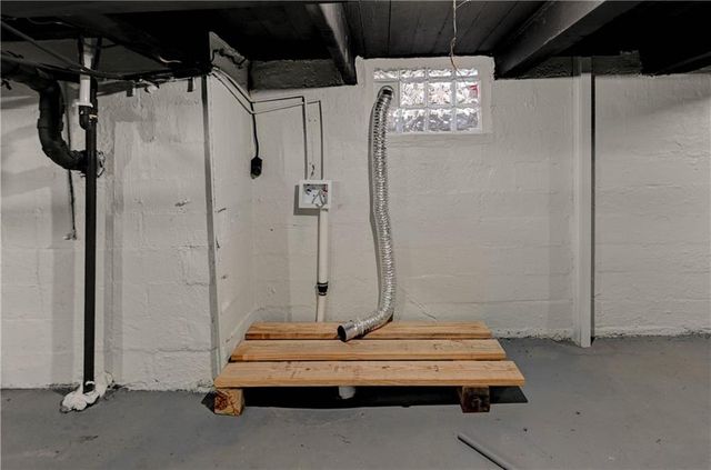 1204 E Salisbury Road, Independence, MO 64050