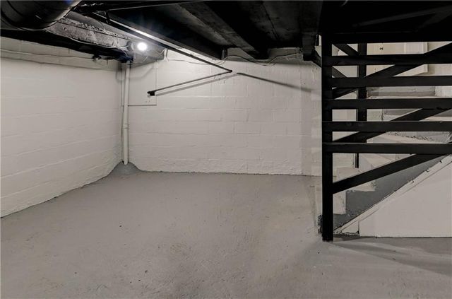 1204 E Salisbury Road, Independence, MO 64050