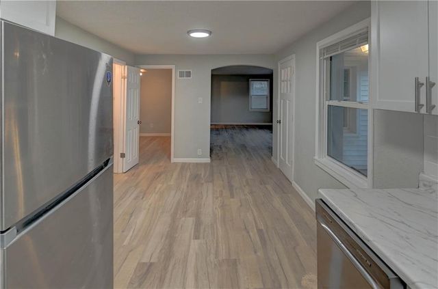 1204 E Salisbury Road, Independence, MO 64050