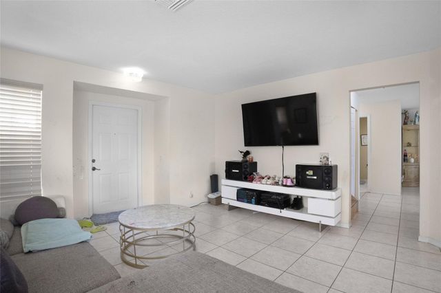 7139 Crescent Creek Way, Coconut Creek, FL 33073