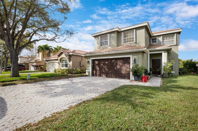 7139 Crescent Creek Way, Coconut Creek, FL 33073