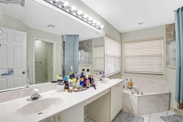 7139 Crescent Creek Way, Coconut Creek, FL 33073