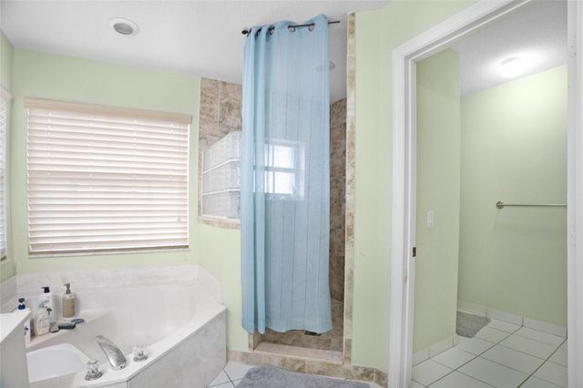 7139 Crescent Creek Way, Coconut Creek, FL 33073
