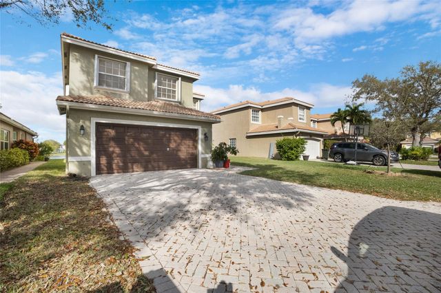 7139 Crescent Creek Way, Coconut Creek, FL 33073