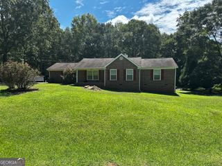 64 Timberland Court, Gay, GA 30218
