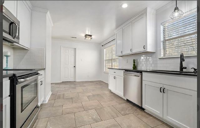 1170 Wellington S Court, Mobile, AL 36695