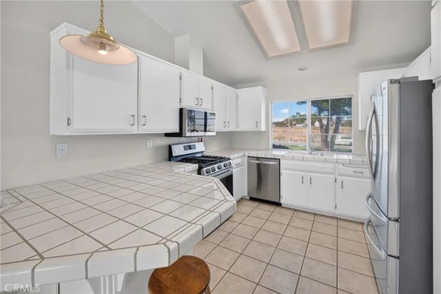 35962 52nd East, Palmdale, CA 93552