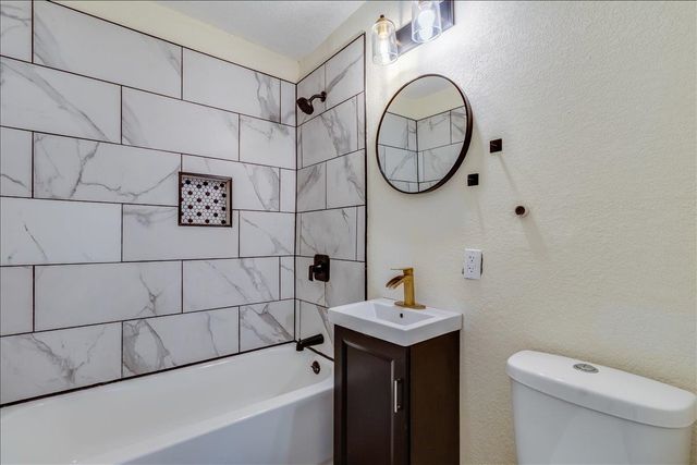 1333 N Dellrose Ave, Wichita, KS 67208