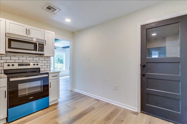 1333 N Dellrose Ave, Wichita, KS 67208